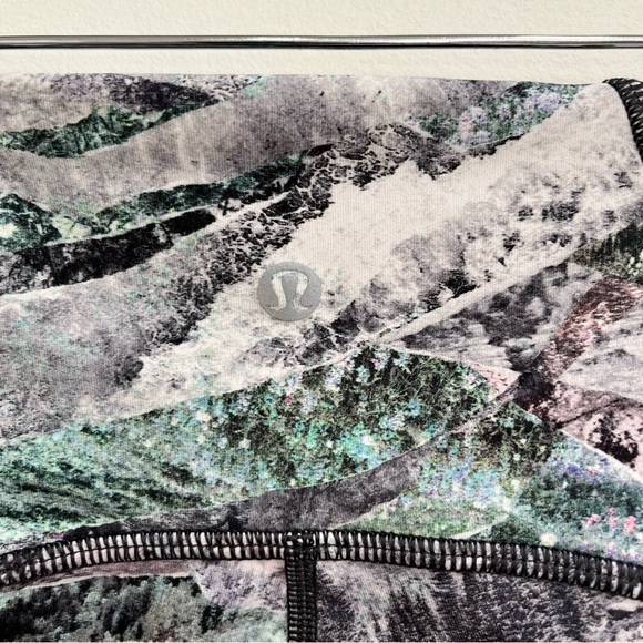 Lululemon Train Times Pant 25" Springscape Multi / Obsidian W5BU5S Luxtreme Mesh - Picture 12 of 13